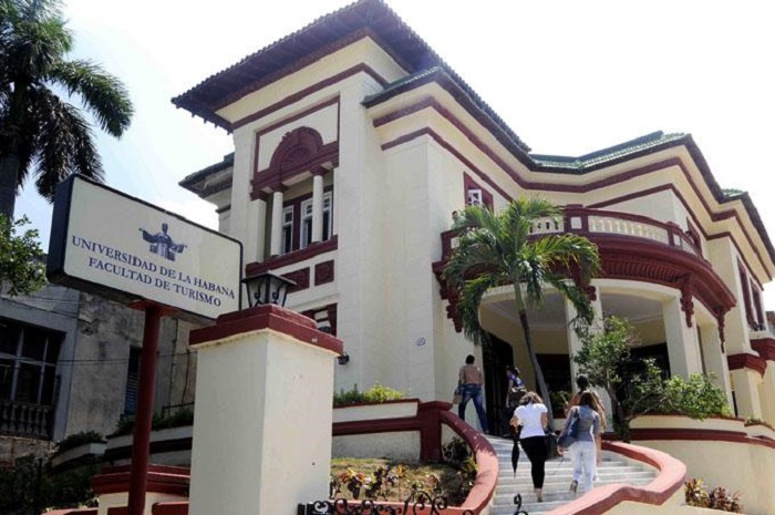 Facultad de Turismo Facultad de Turismo